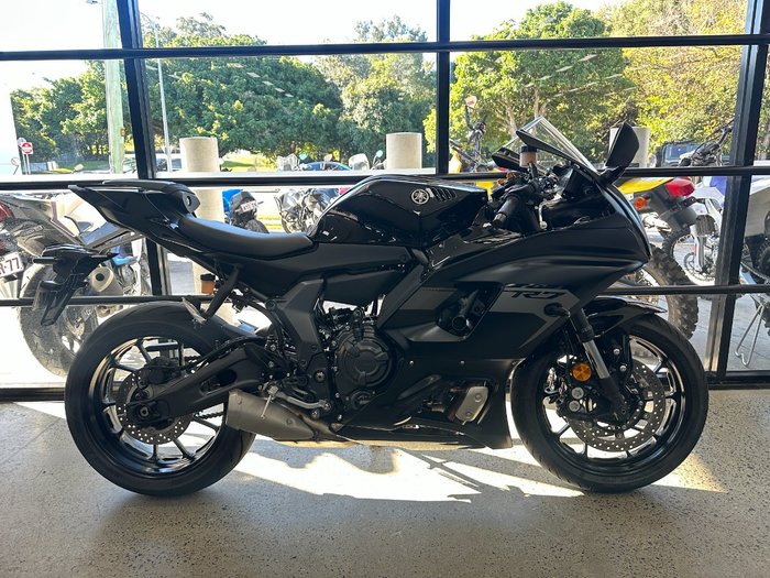 2025 Yamaha YZF-R7LA BLACK