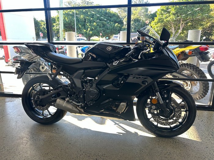2025 Yamaha YZF-R7LA BLACK