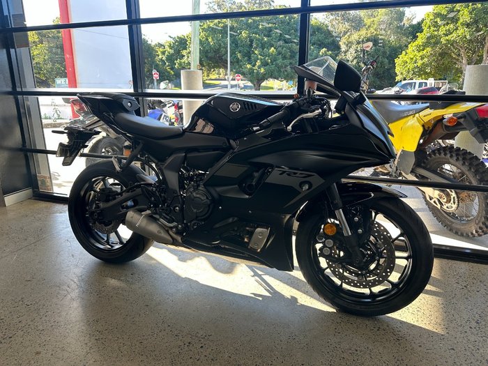 2025 Yamaha YZF-R7LA BLACK