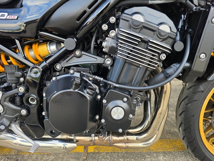 2022 Kawasaki Z900RS SE YELLOW
