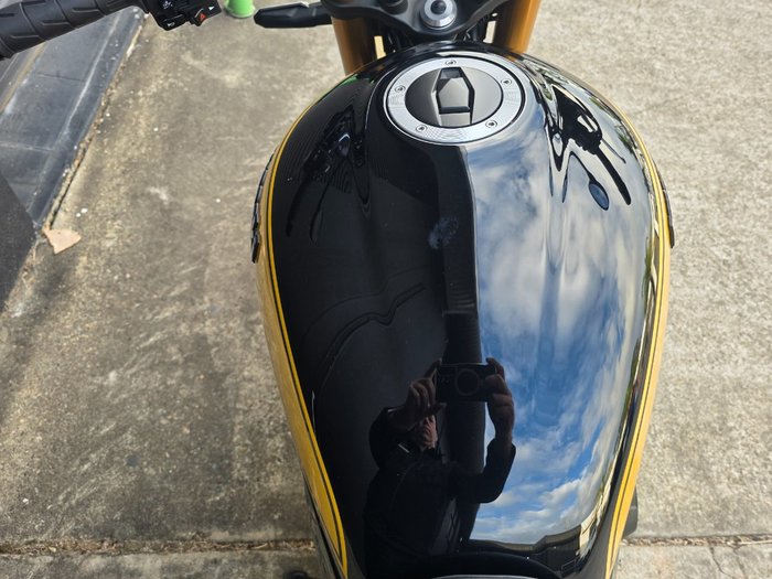 2022 Kawasaki Z900RS SE YELLOW