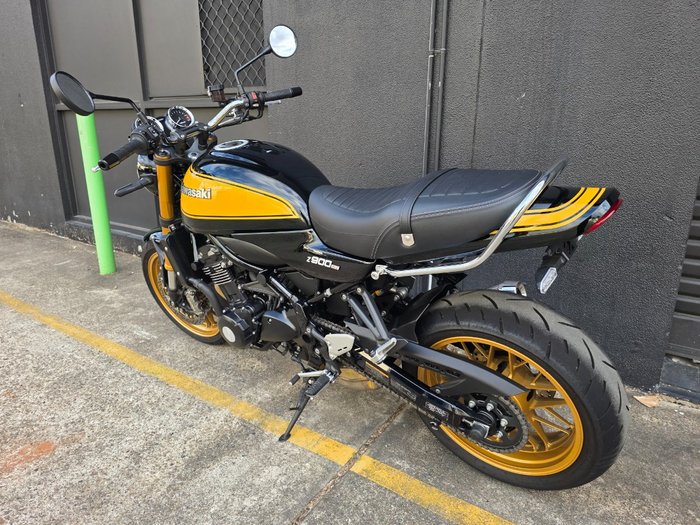 2022 Kawasaki Z900RS SE YELLOW