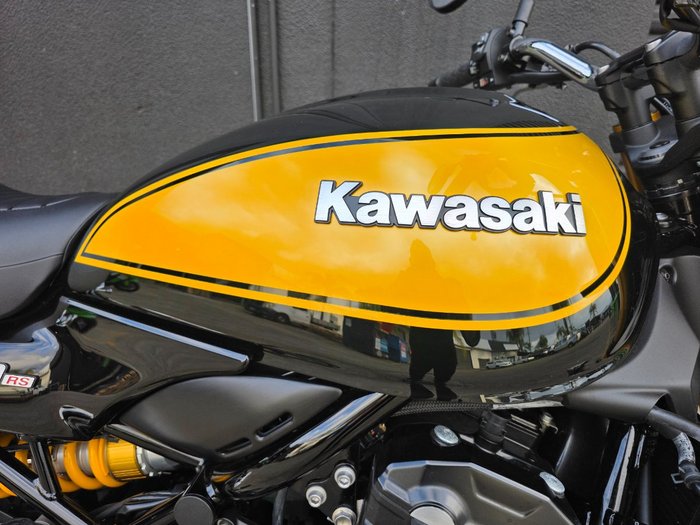 2022 Kawasaki Z900RS SE YELLOW
