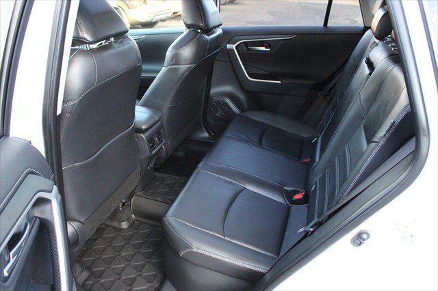 2019 Toyota RAV4 Cruiser MXAA52R White