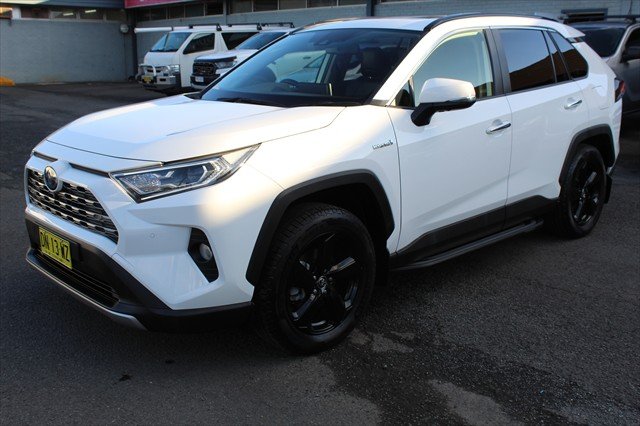 2019 Toyota RAV4 Cruiser MXAA52R White