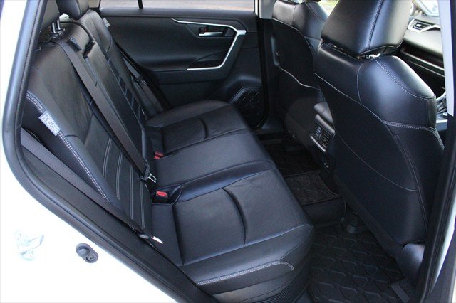 2019 Toyota RAV4 Cruiser MXAA52R White