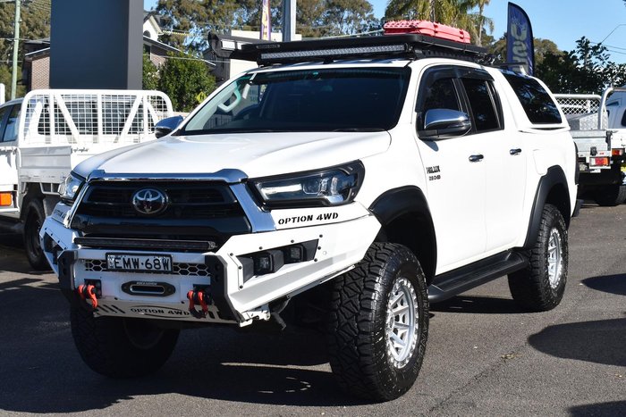 2021 Toyota Hilux SR5