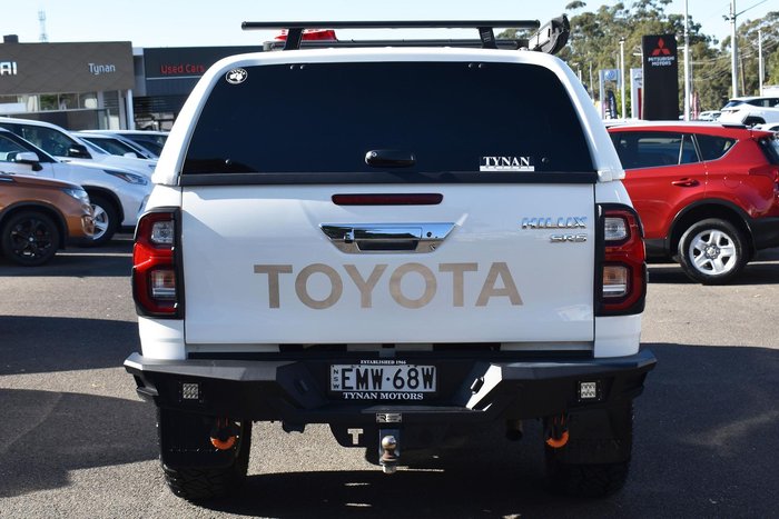 2021 Toyota Hilux SR5