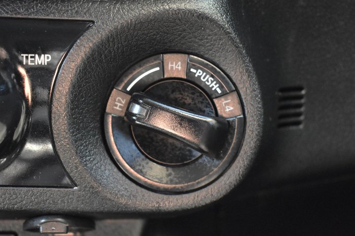 2021 Toyota Hilux SR5