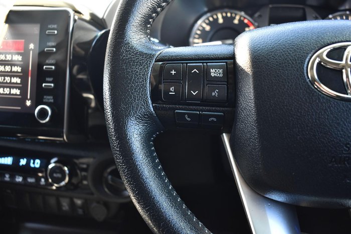 2021 Toyota Hilux SR5