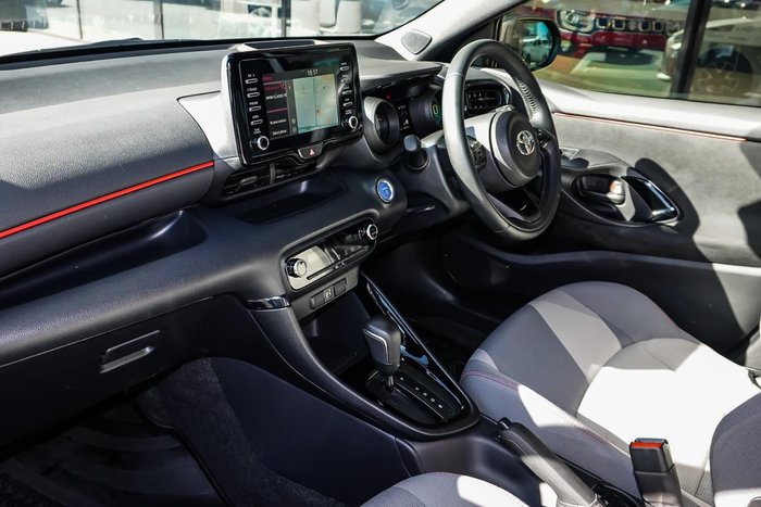 2023 Toyota Yaris ZR Hybrid