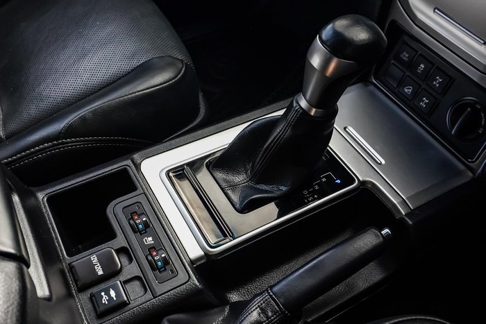 2020 Toyota Landcruiser Prado VX