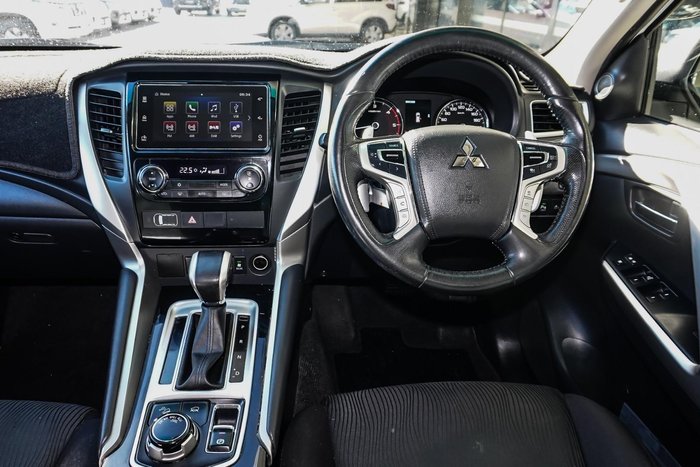 2018 Mitsubishi Pajero Sport GLX