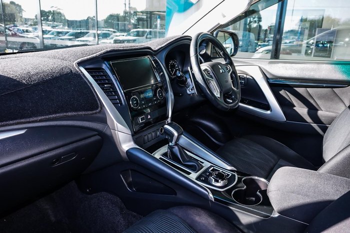 2018 Mitsubishi Pajero Sport GLX
