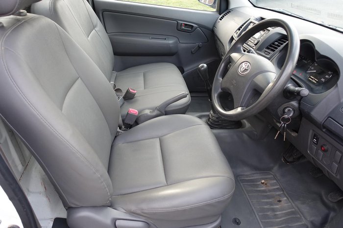 2013 Toyota Hilux Workmate TGN16R MY12 4x2 Glacier White