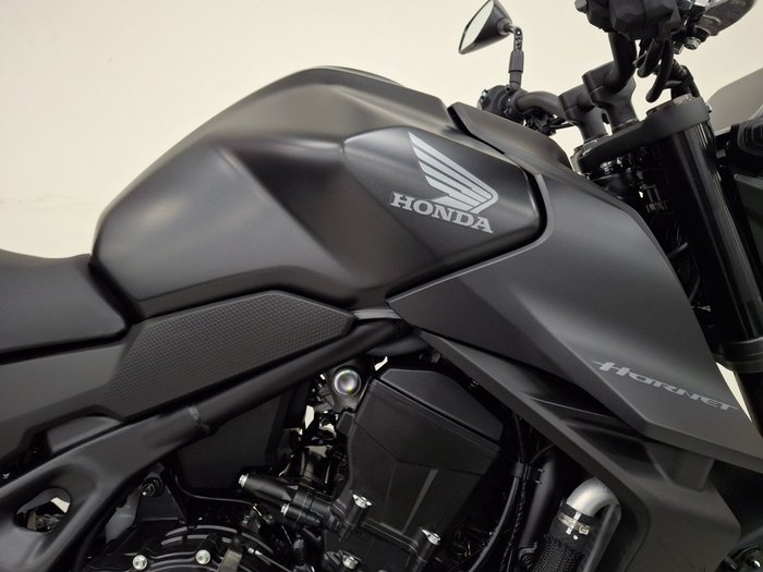 2025 Honda CB750 (HORNET) Black
