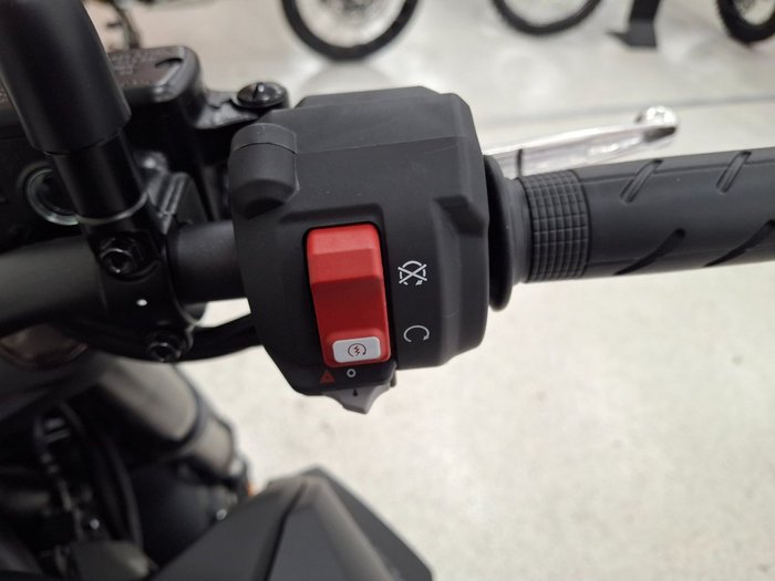 2025 Honda CB750 (HORNET) Black