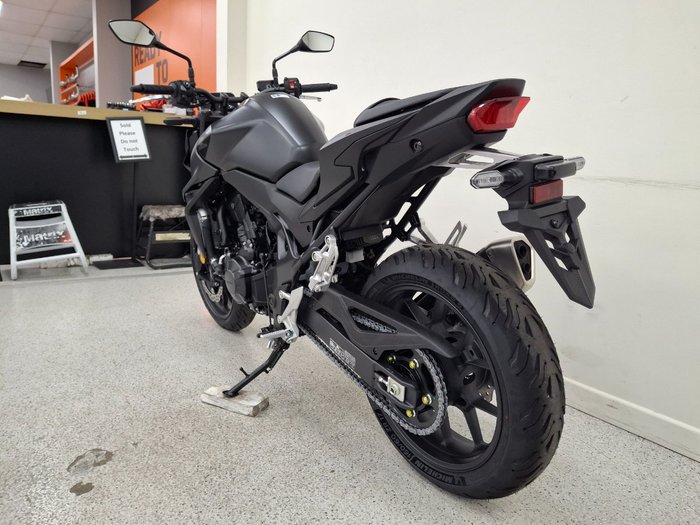 2025 Honda CB750 (HORNET) Black