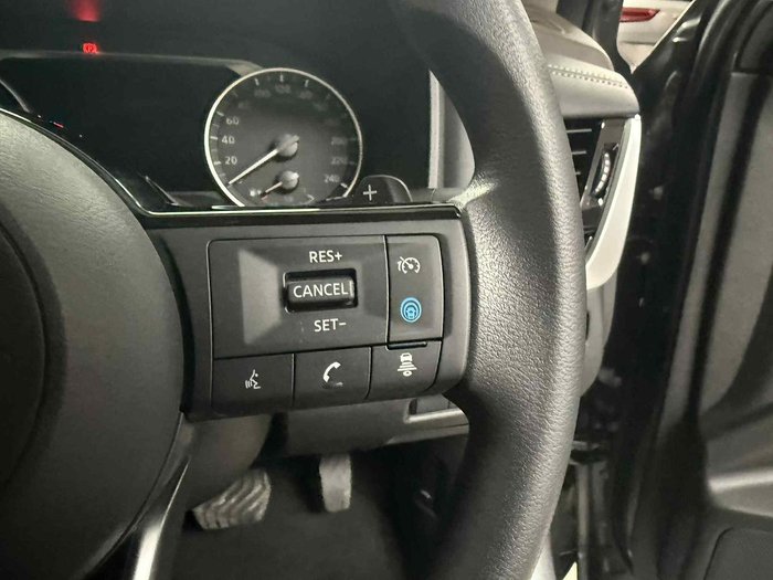 2025 Nissan X-TRAIL ST