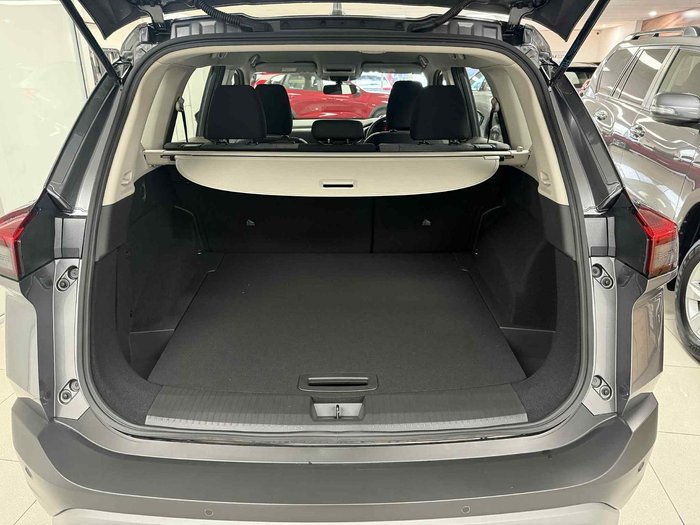 2025 Nissan X-TRAIL ST