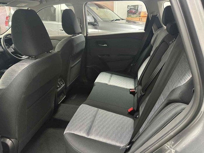2025 Nissan X-TRAIL ST