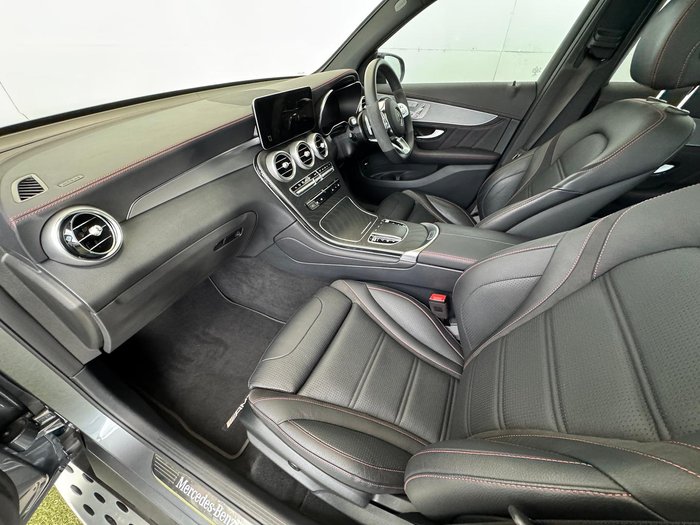 2021 Mercedes-Benz GLC-Class GLC300