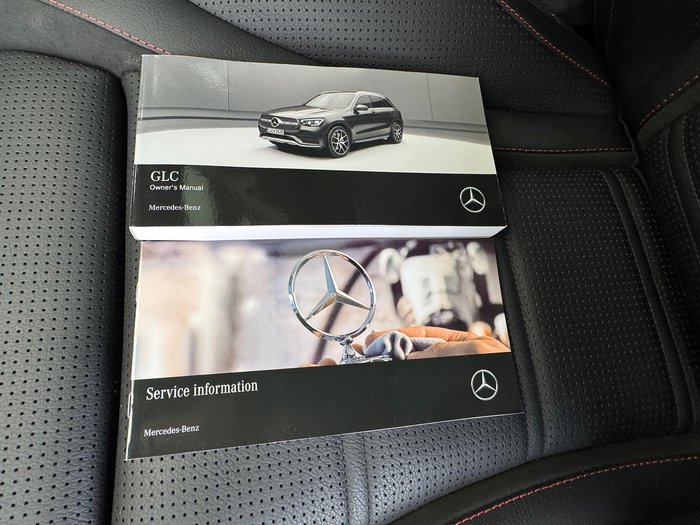 2021 Mercedes-Benz GLC-Class GLC300