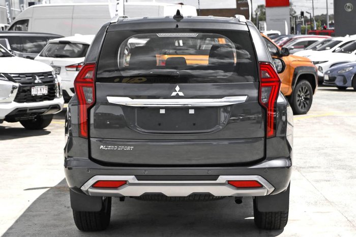 2024 Mitsubishi Pajero Sport GLX