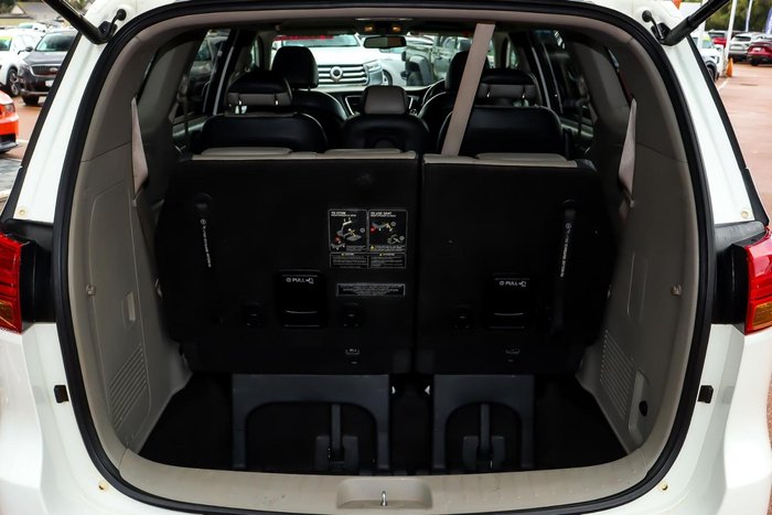 2015 Kia Carnival SLi
