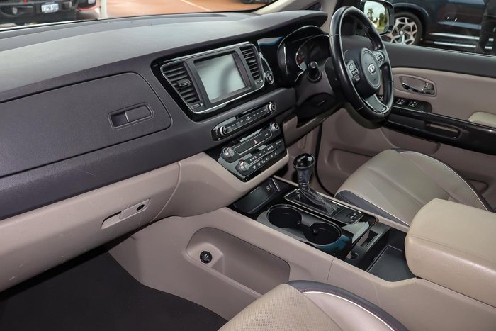2015 Kia Carnival SLi