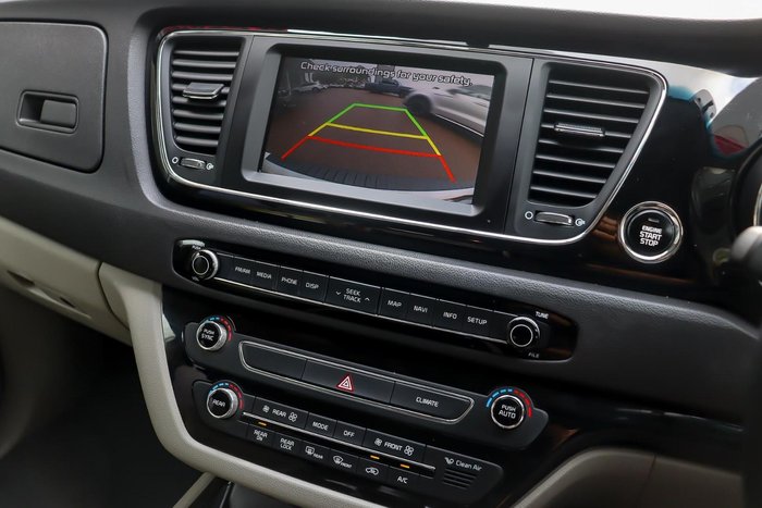 2015 Kia Carnival SLi