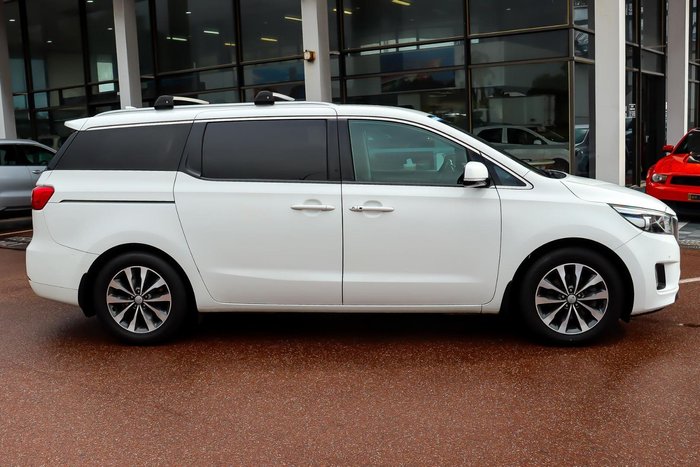 2015 Kia Carnival SLi
