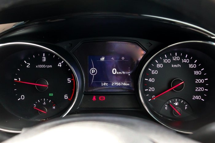2015 Kia Carnival SLi