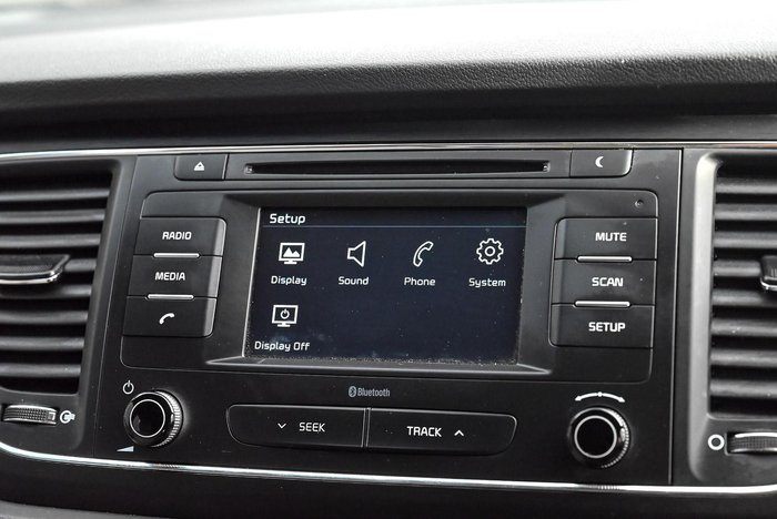 2017 Kia Carnival S