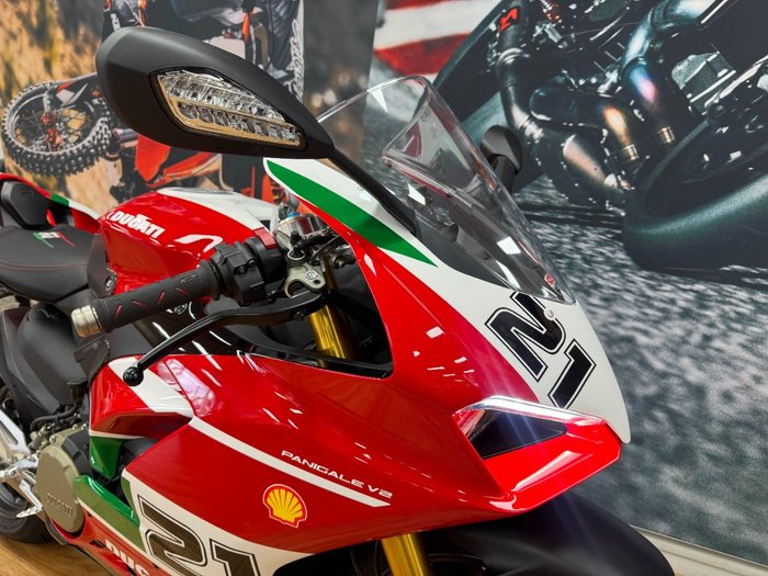 2023 DUCATI PANIGALE V2 BAYLISS 20TH ANNIV RED