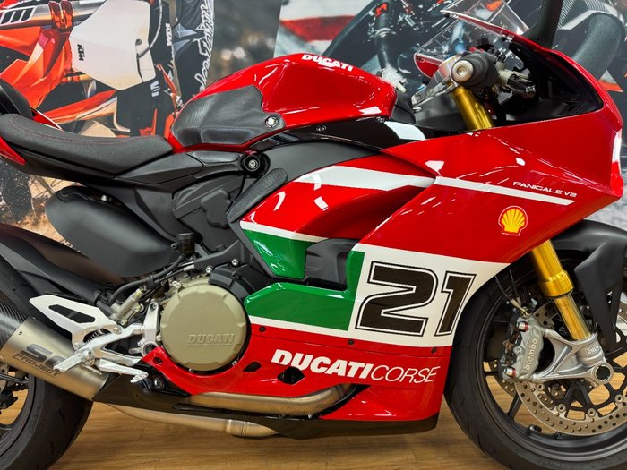 2023 DUCATI PANIGALE V2 BAYLISS 20TH ANNIV RED
