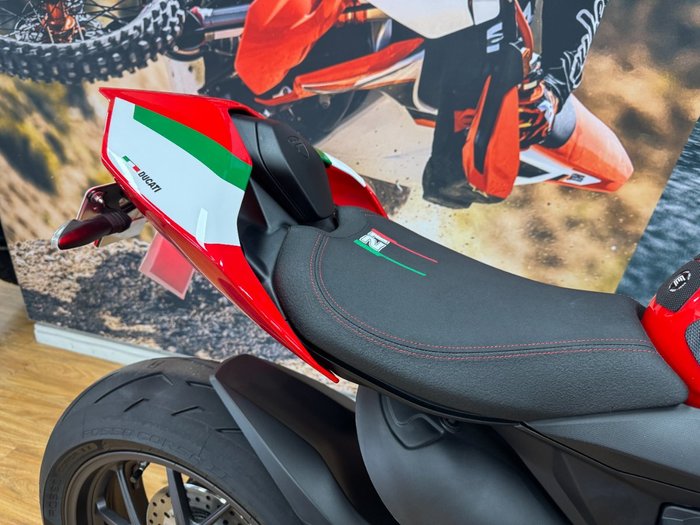 2023 DUCATI PANIGALE V2 BAYLISS 20TH ANNIV RED