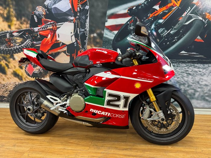 2023 DUCATI PANIGALE V2 BAYLISS 20TH ANNIV RED