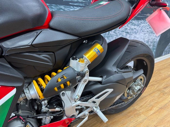 2023 DUCATI PANIGALE V2 BAYLISS 20TH ANNIV RED