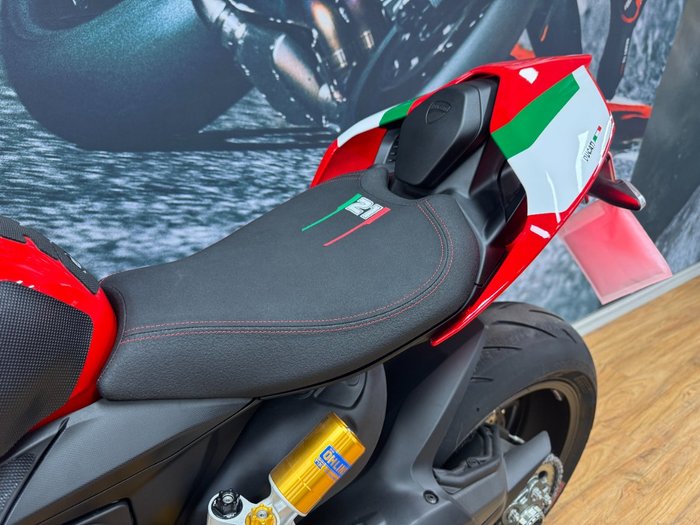 2023 DUCATI PANIGALE V2 BAYLISS 20TH ANNIV RED