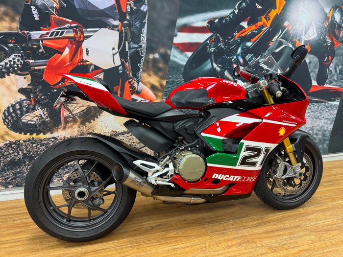 2023 DUCATI PANIGALE V2 BAYLISS 20TH ANNIV RED