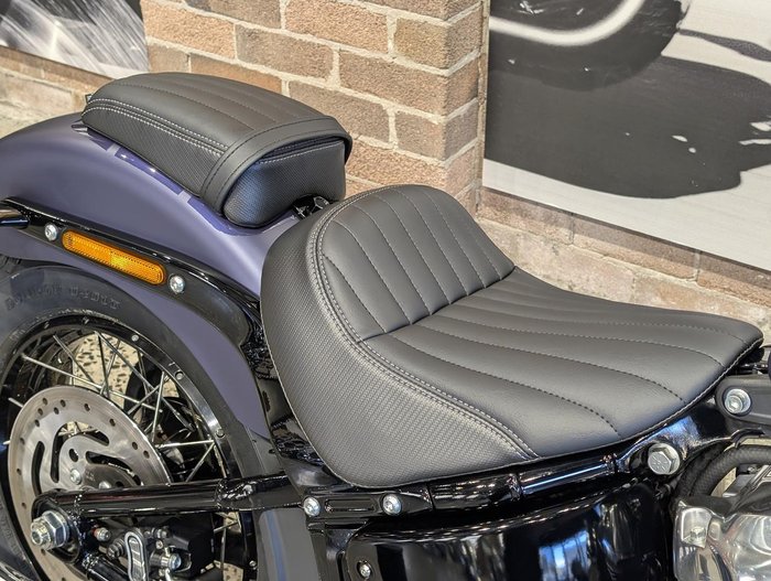 2025 Harley-Davidson Street Bob 117 (FXBB) Softail Purple