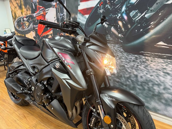 2017 Suzuki GSX-S1000 Black