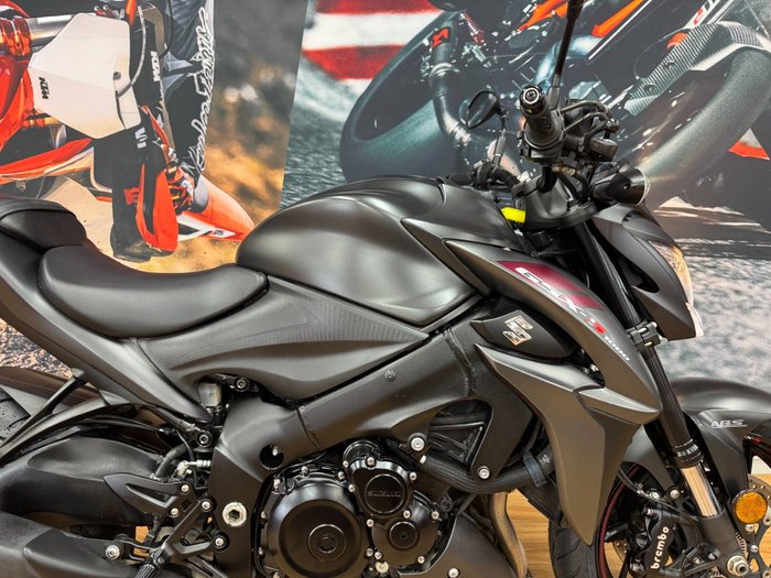 2017 Suzuki GSX-S1000 Black