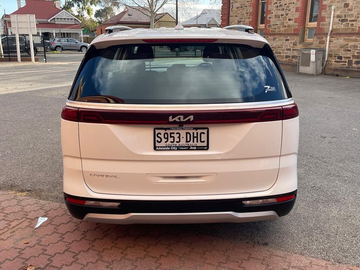 2022 Kia Carnival S