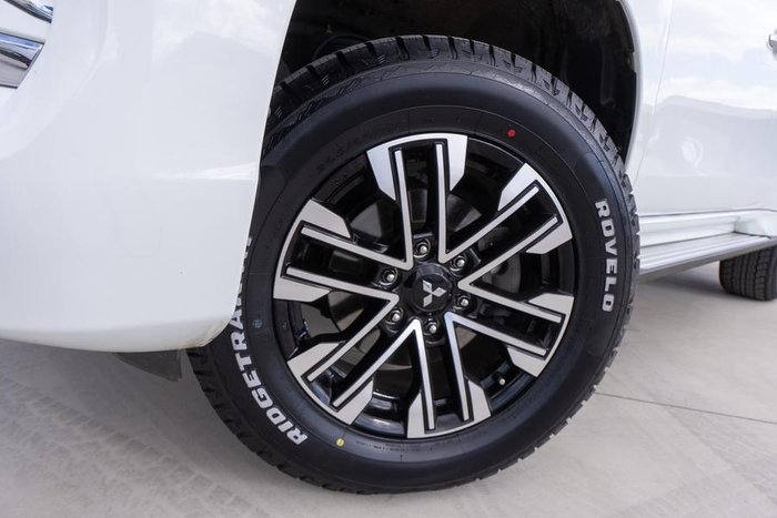 2020 Mitsubishi Pajero Sport GLS
