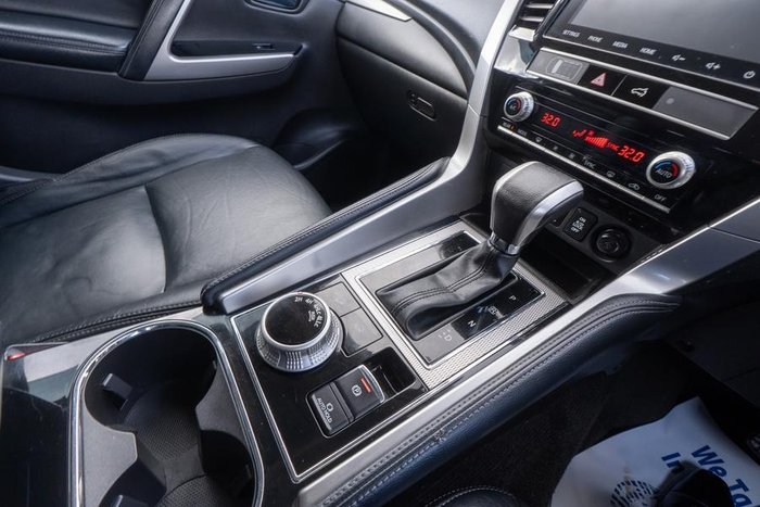 2020 Mitsubishi Pajero Sport GLS