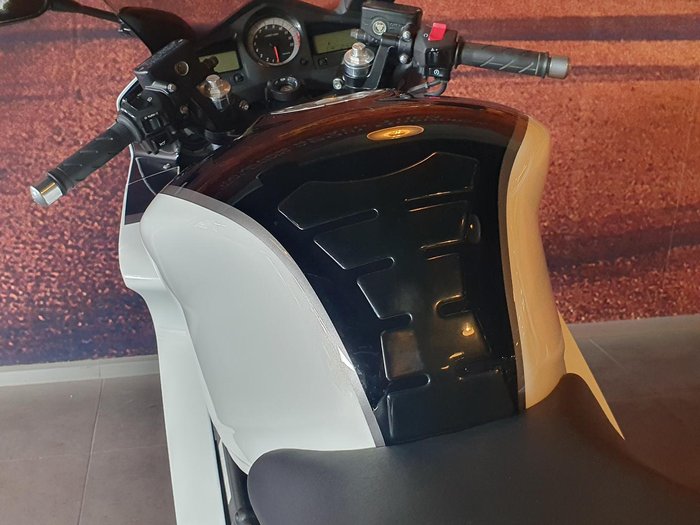 2011 Honda VFR800Fi VFR White