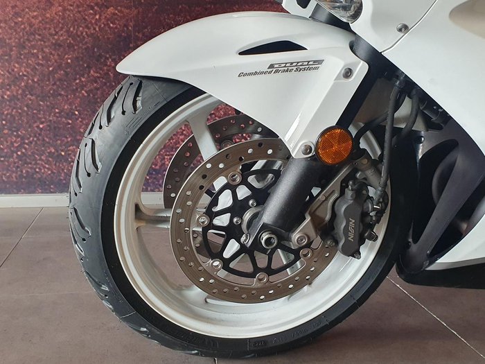 2011 Honda VFR800Fi VFR White
