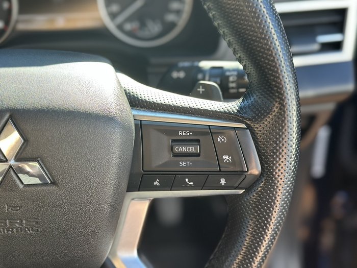 2022 Mitsubishi Outlander LS